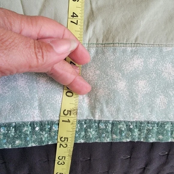 𝅺Cat and Bird Quilt Shades Of Green Cottage Core